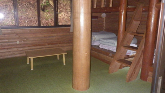 4人用バンガロー